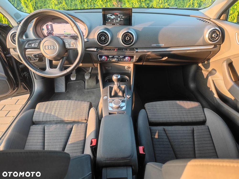 Audi A3 Sportback 2.0 TDI Ambiente - 14