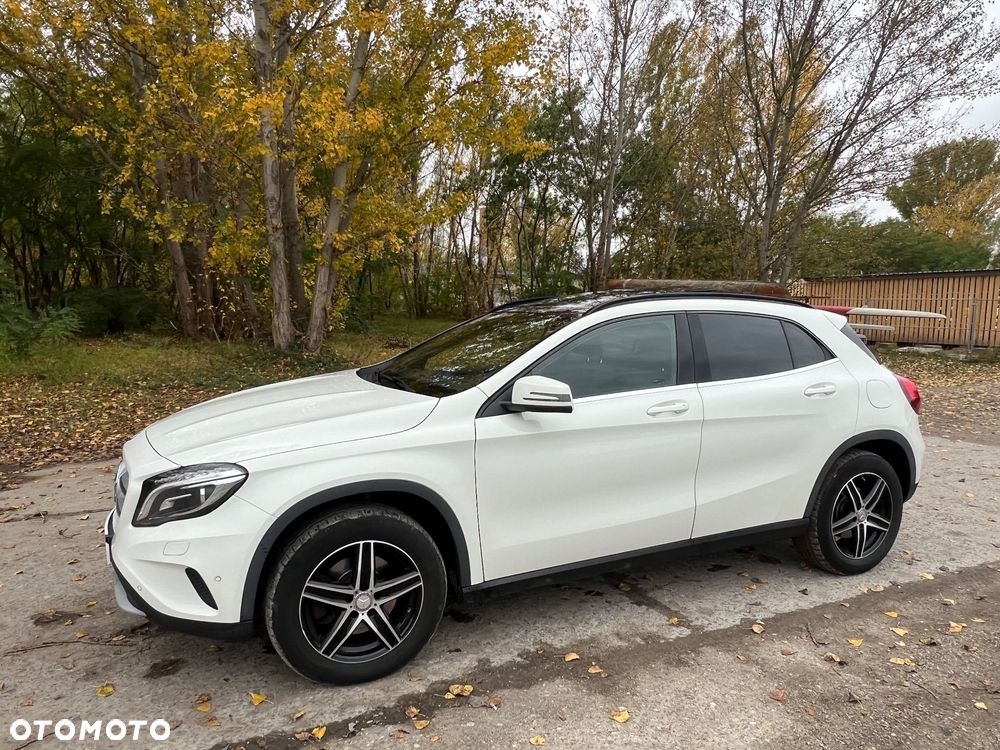 Mercedes-Benz GLA - 18