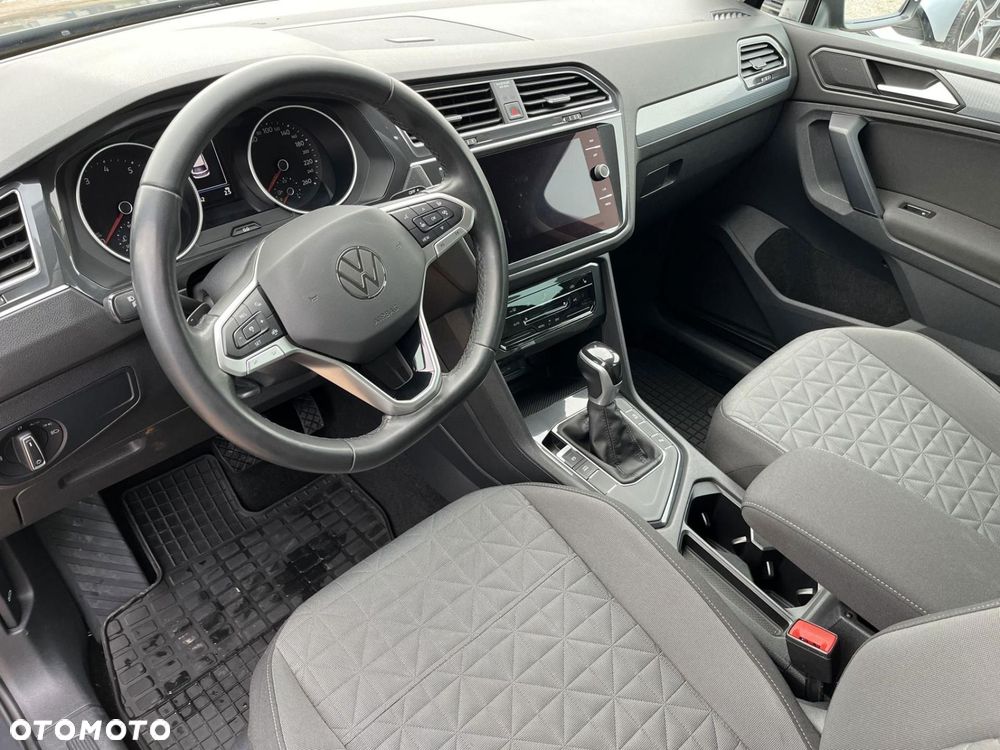 Volkswagen Tiguan - 9