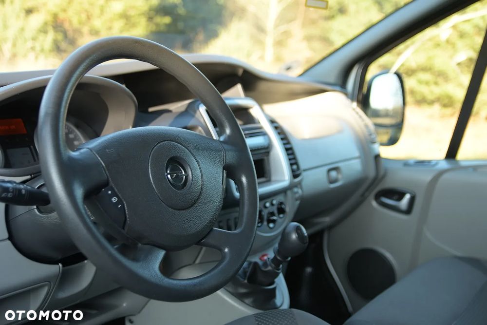 Opel Vivaro - 26