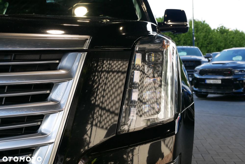 Cadillac Escalade 6.2 V8 ESV Platinum - 36