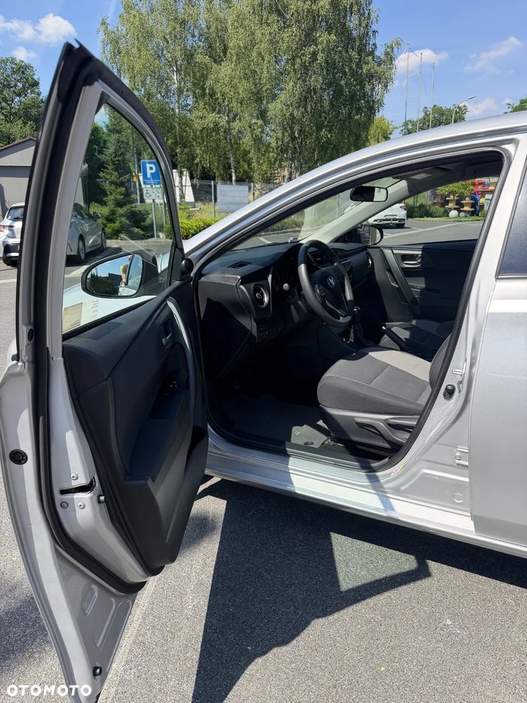 Toyota Auris 1.6 Active - 10