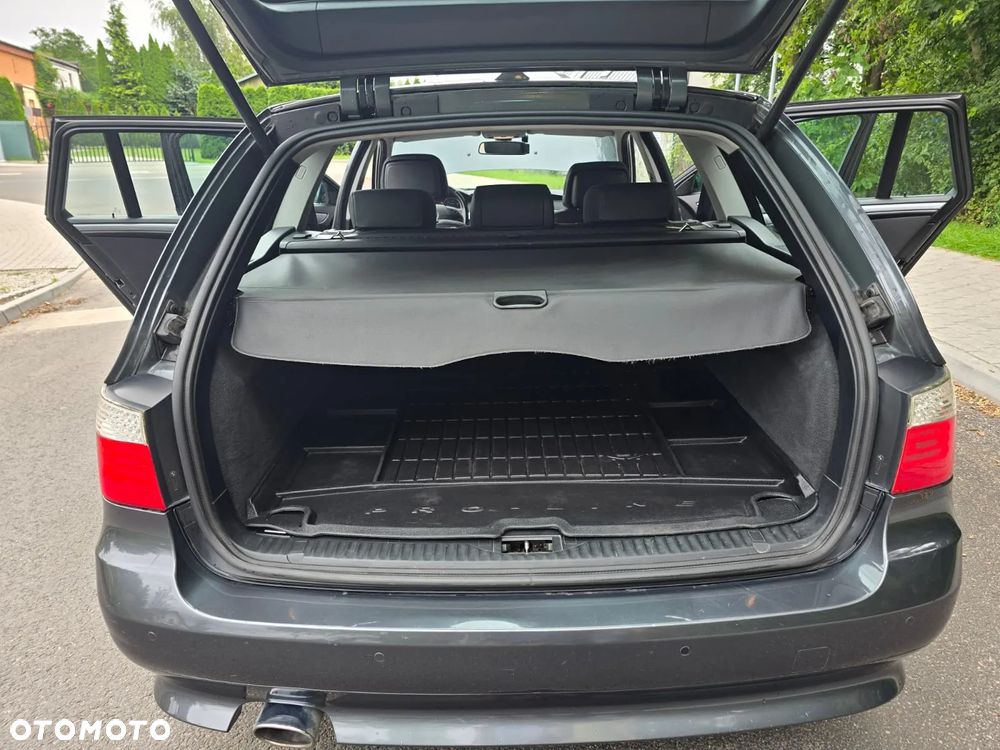 BMW Seria 5 520d Touring - 12