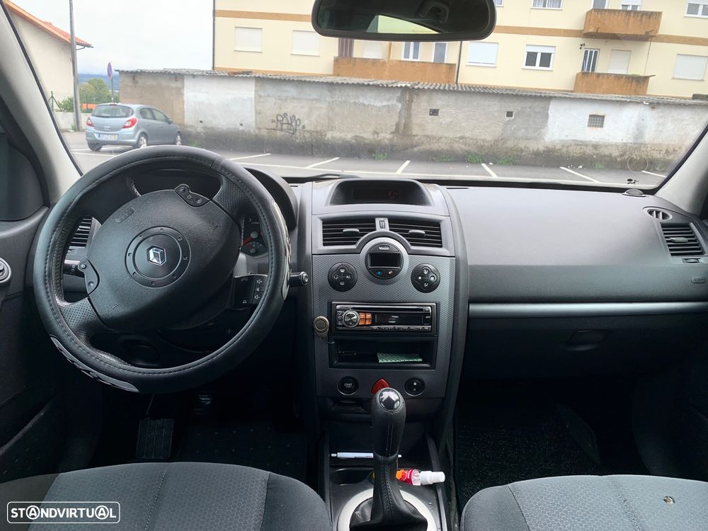 Renault Mégane 1.5 dCi Confort - 9