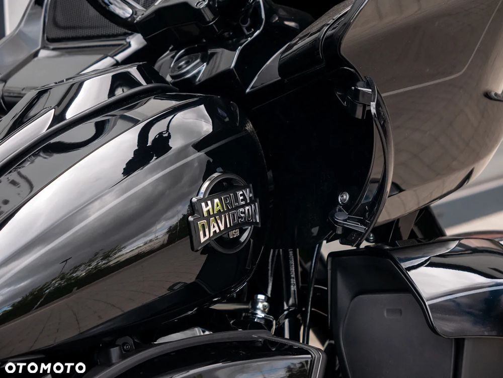 Harley-Davidson Touring Road Glide - 4