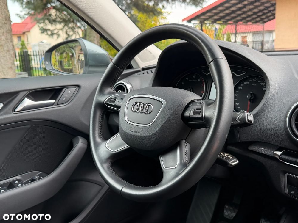 Audi A3 Sportback 1.8 TFSI Ambiente - 26