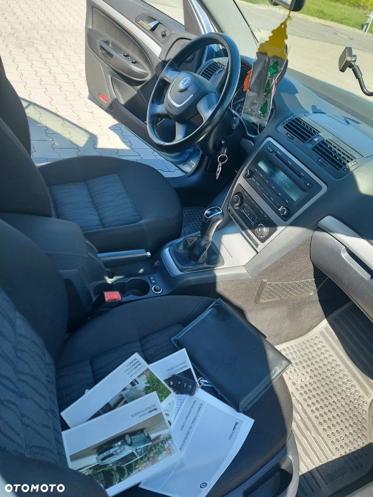 Skoda Octavia 1.6 Elegance - 8