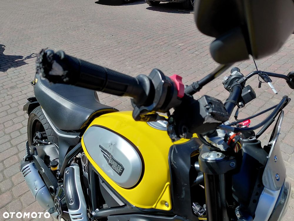 Ducati Scrambler - 10