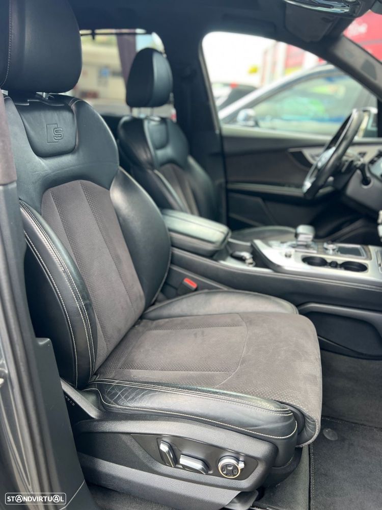 Audi SQ7 TDI quattro Tiptronic - 42