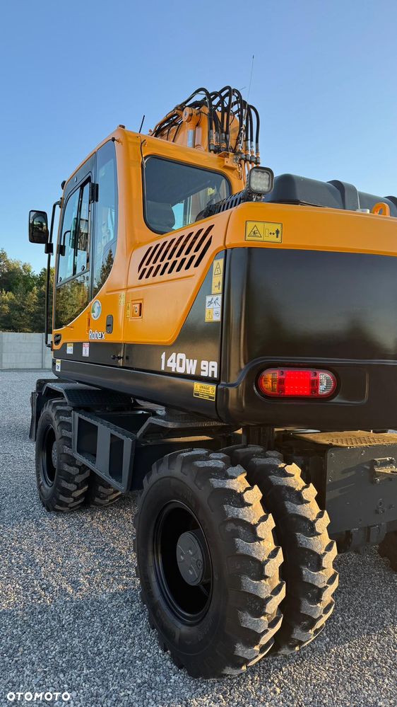 Hyundai Robex 140 - 29