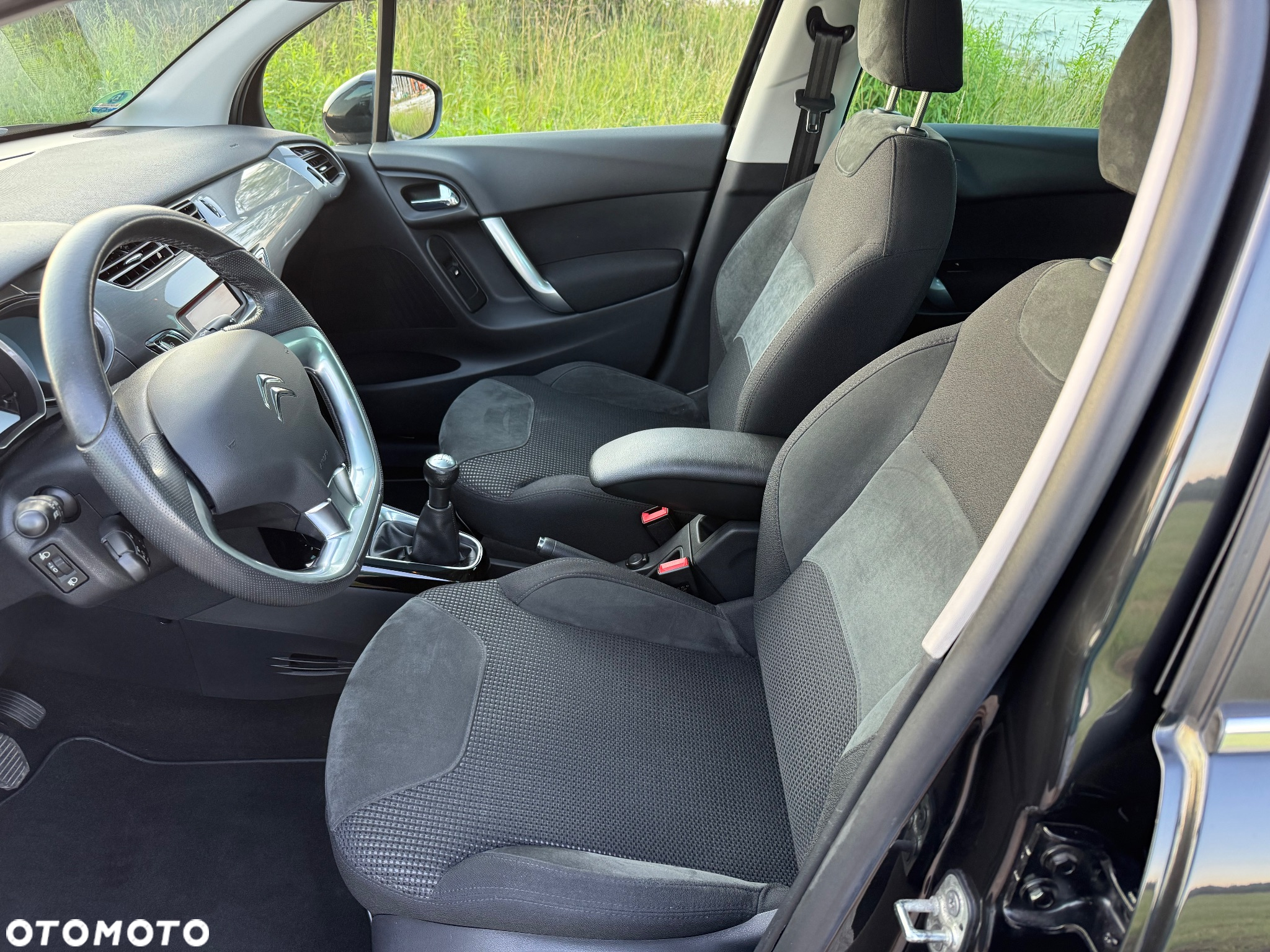 Citroën C3 VTi 120 Exclusive - 16