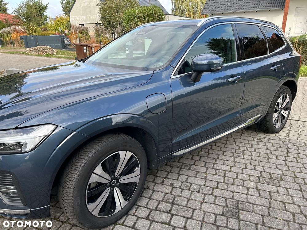 Volvo XC 60 T6 Plug-In Hybrid AWD Core - 4