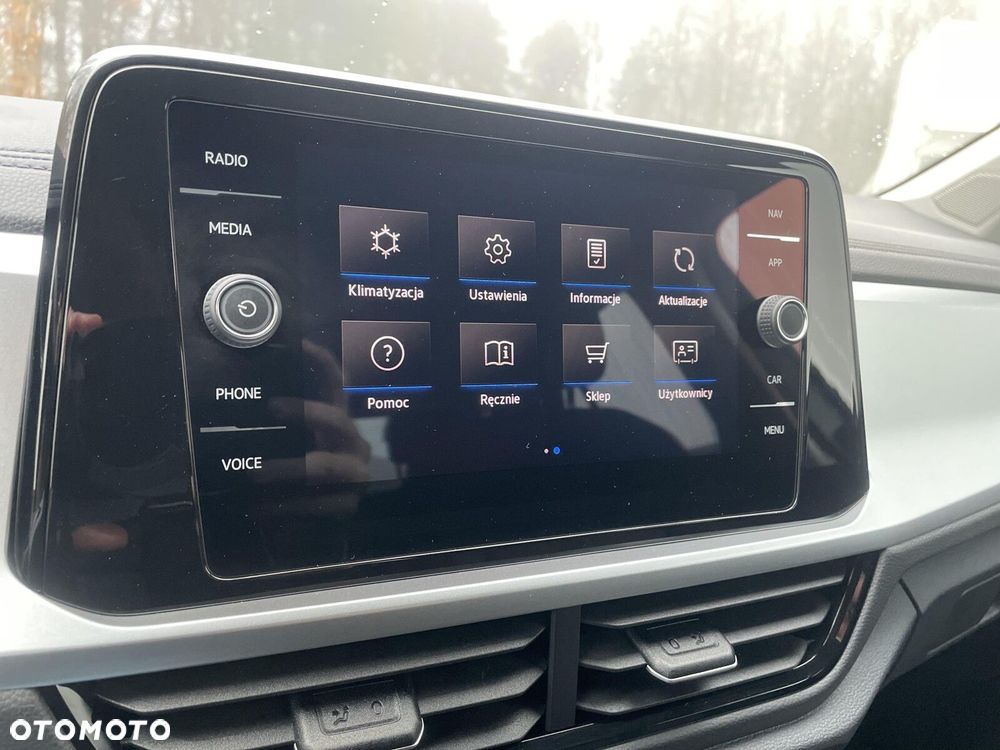 Volkswagen T-Roc - 18