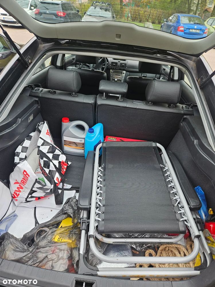 Toyota Avensis 2.0 VVT-i Executive - 10