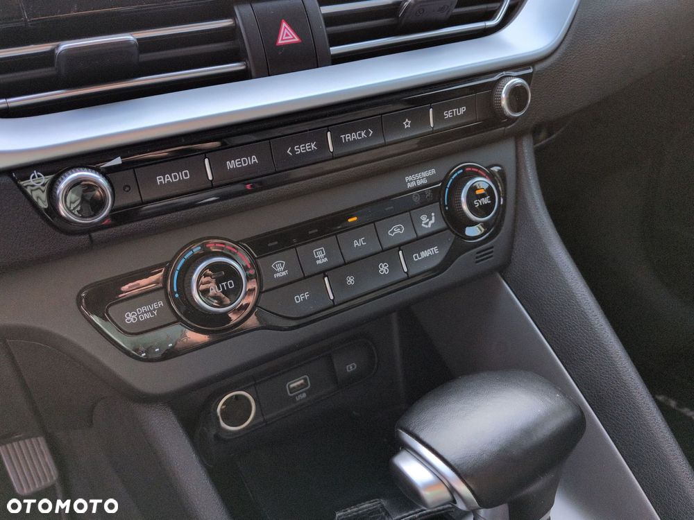 Kia Niro 1.6 GDI Hybrid M - 13