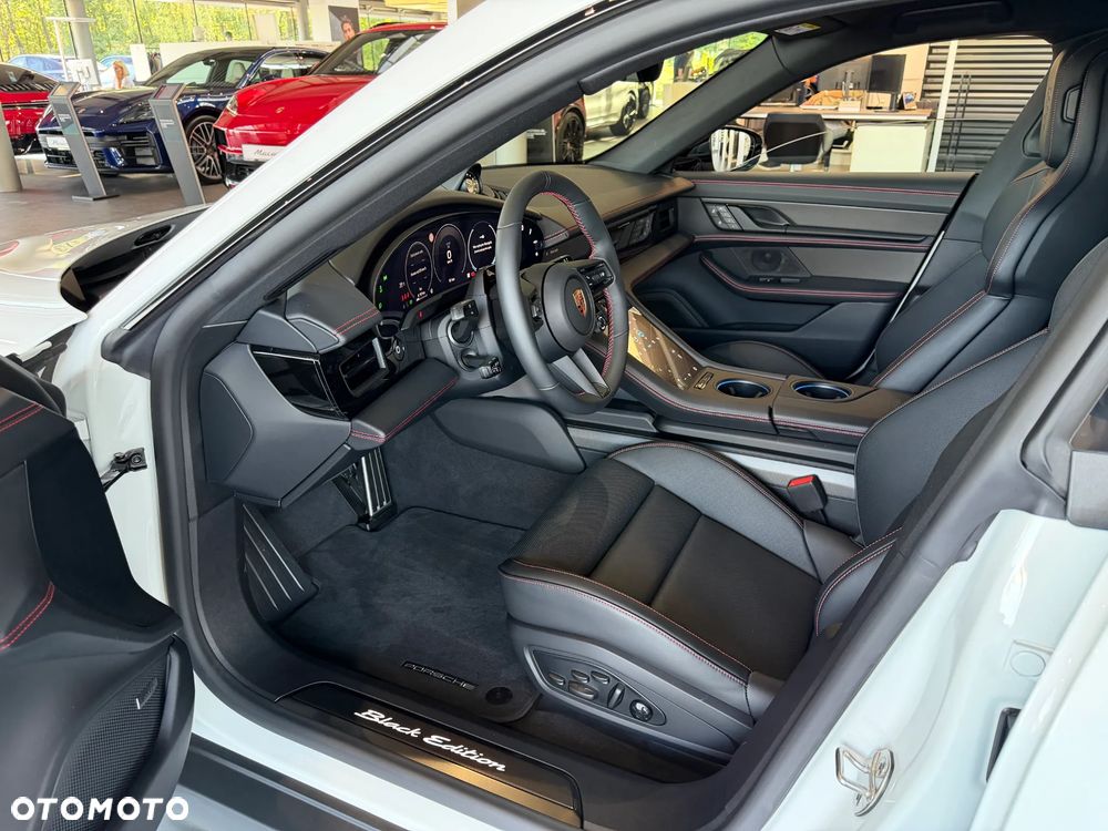 Porsche Taycan 105kWh 4S Black Edition - 17