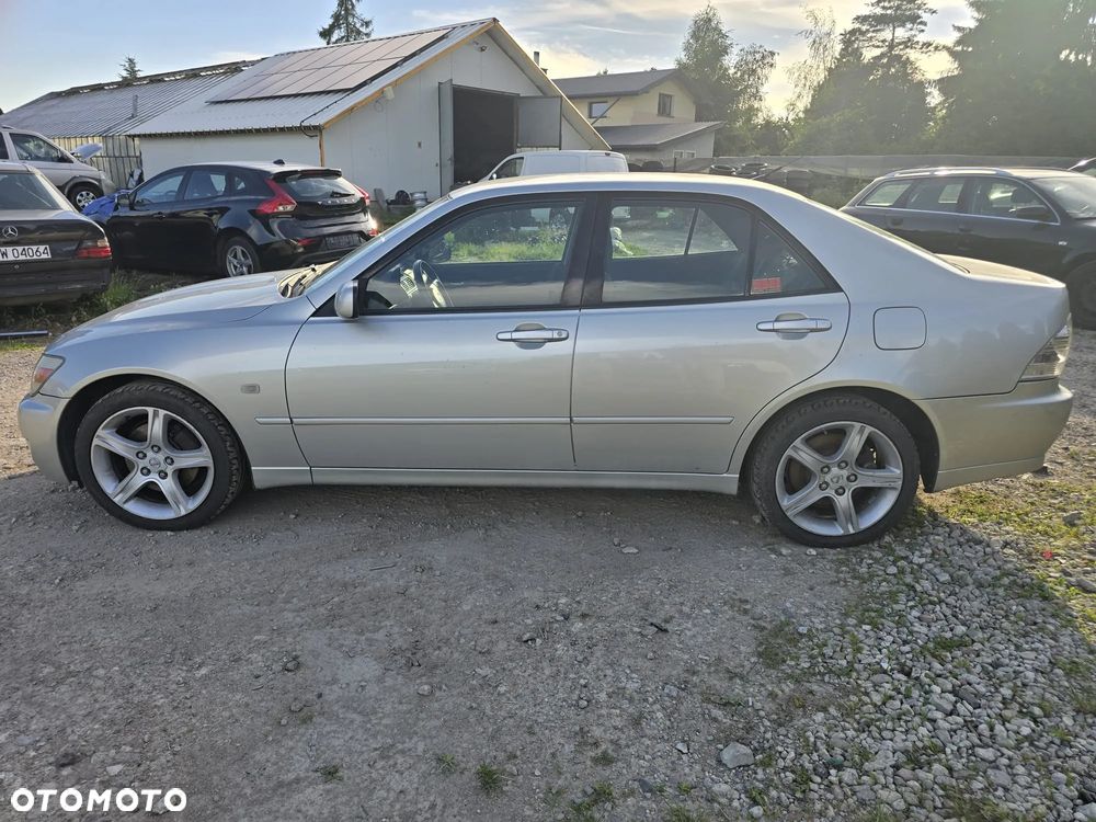 Lexus IS 200 Limited - 4