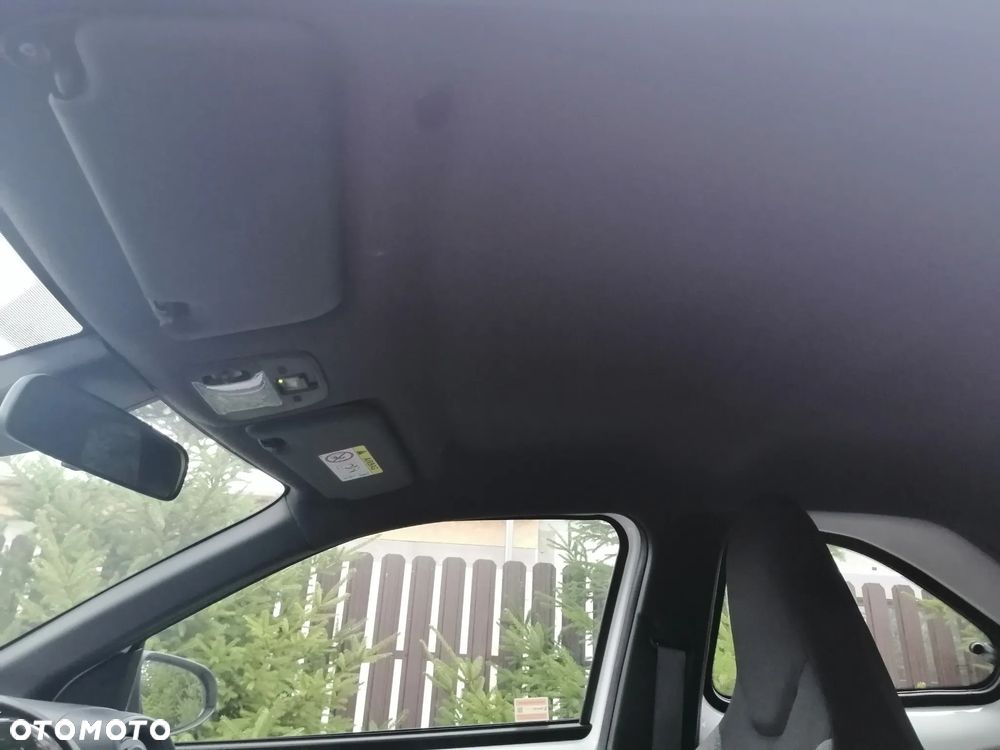 Toyota Aygo x.shift x-play connect - 13