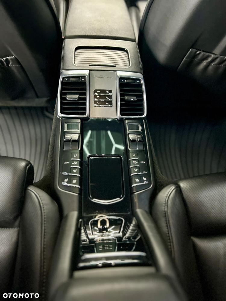 Porsche Panamera 4S Executive PDK - 19