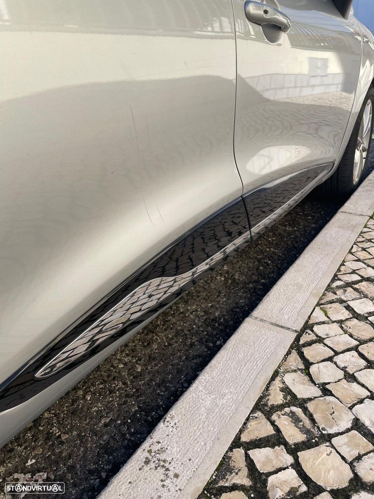 Renault Clio 1.2 16V 75 Collection - 6