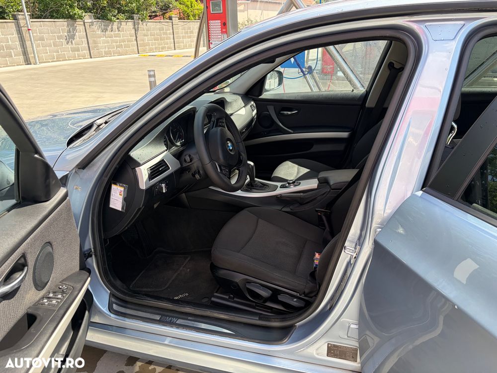 BMW Seria 3 320d DPF Aut. - 6