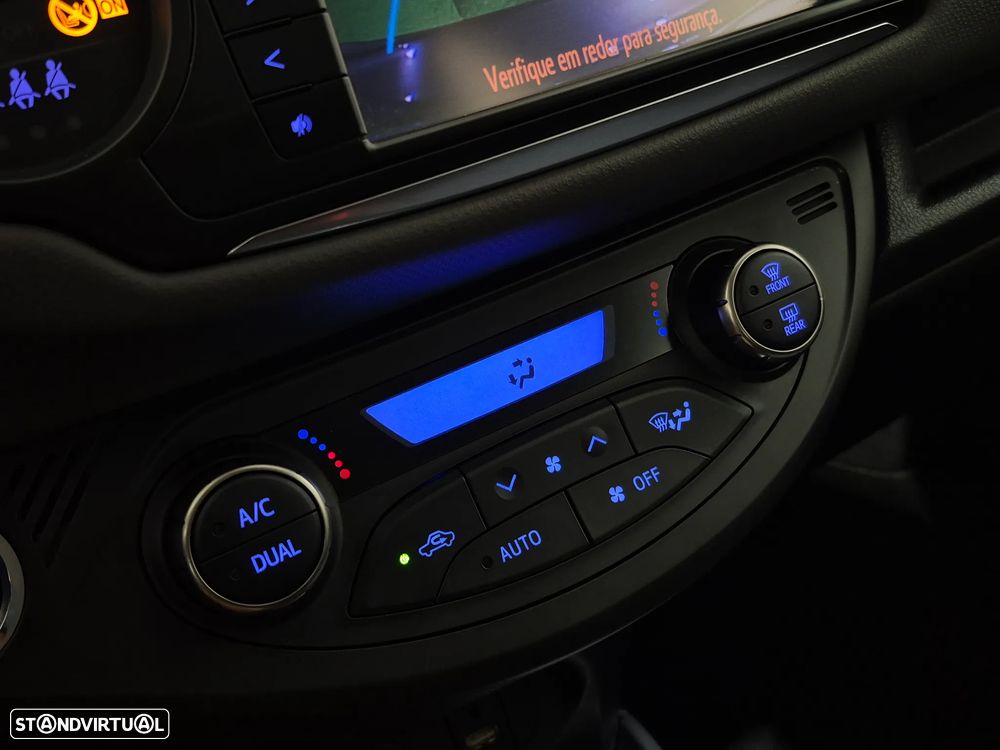 Toyota Yaris 1.5 HSD Comfort+P.Techno - 14