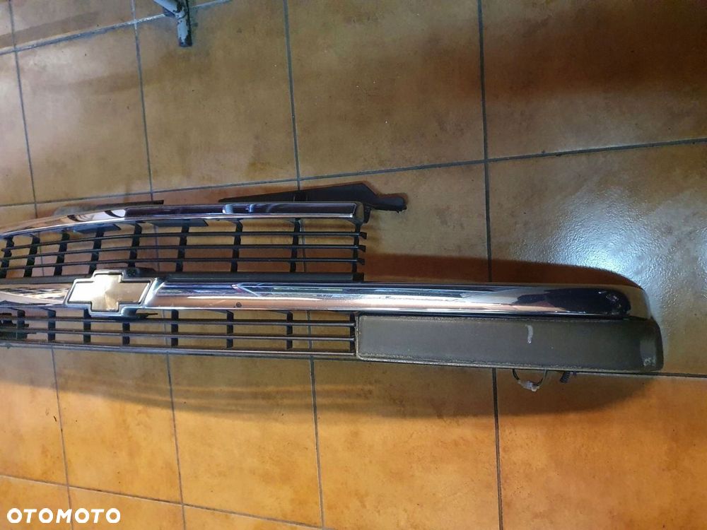 GRILL ATRAPA CHEVROLET BLAZER 98-01 ROK - 2