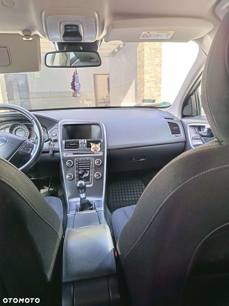Volvo XC 60 D3 Momentum - 7