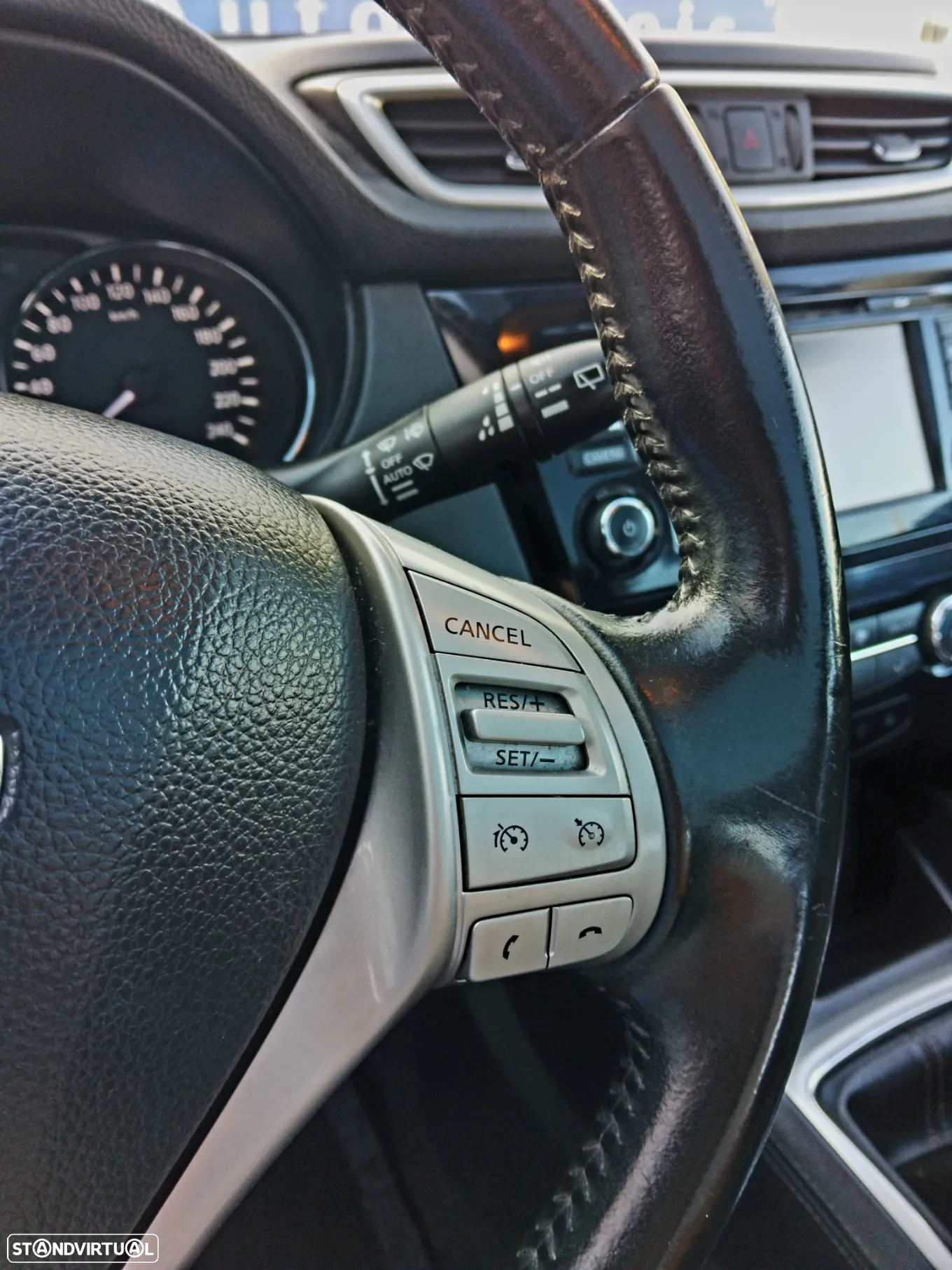 Nissan Qashqai 1.5 dCi N-Connecta - 9