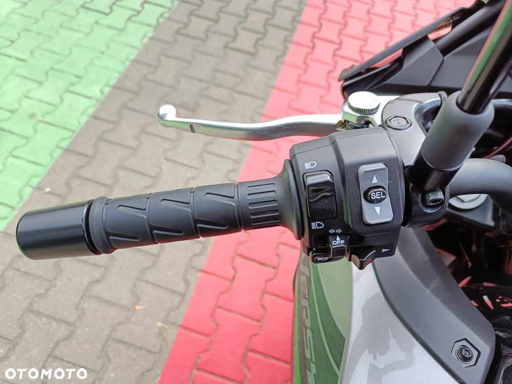 Kawasaki Versys 650 - 11