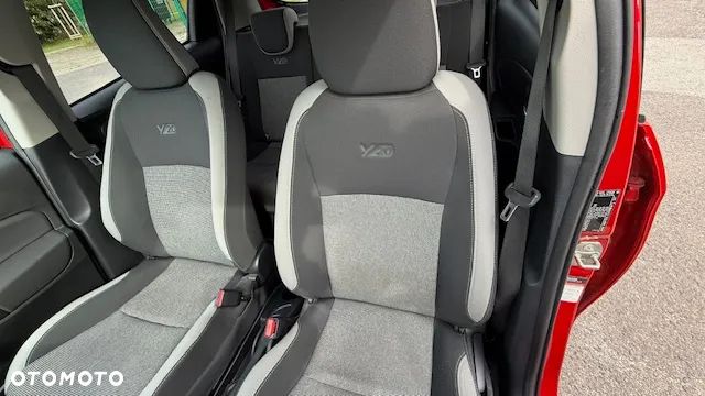 Toyota Yaris 1.5 20th Anniversary CVT - 16