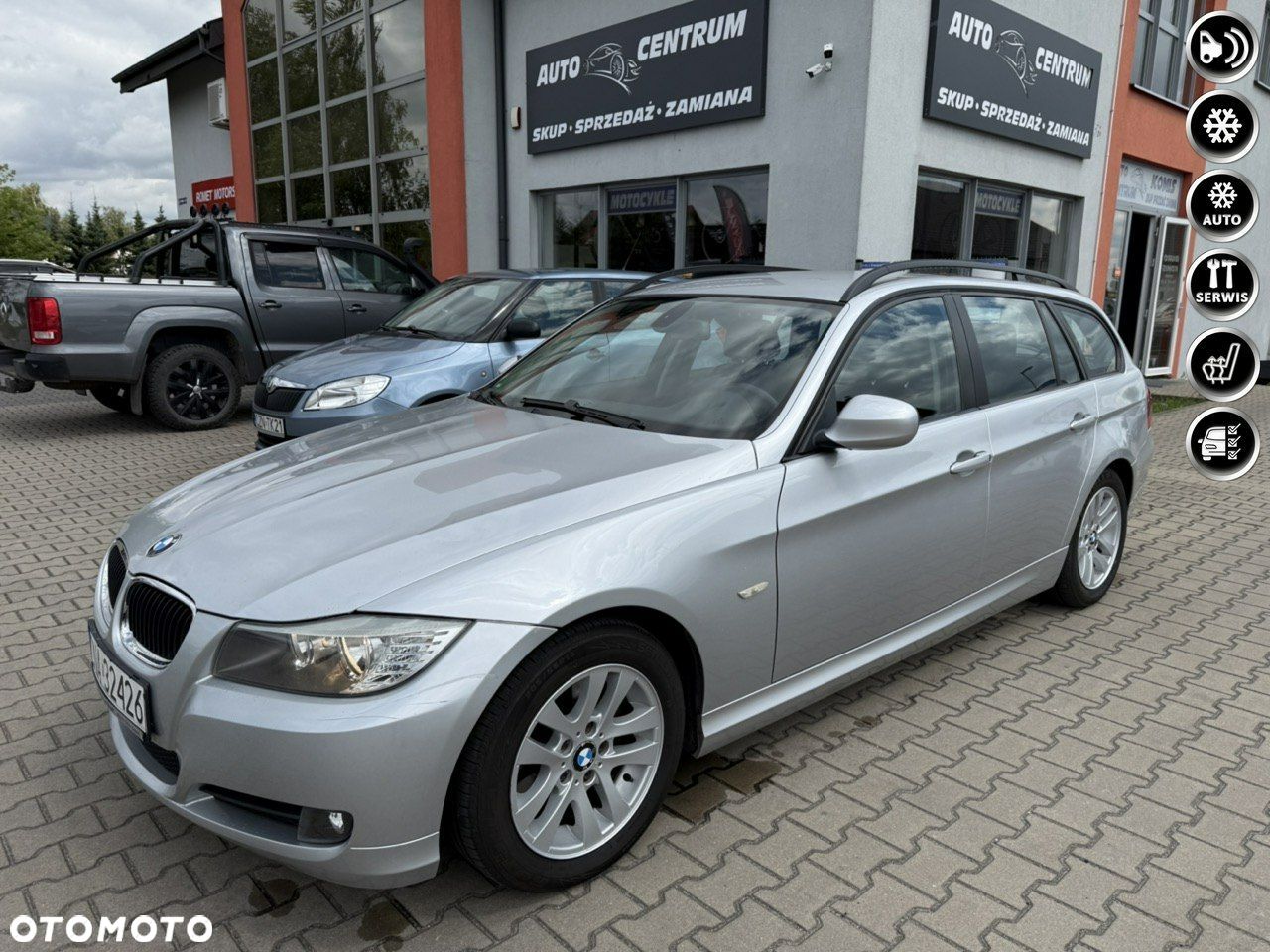 BMW Seria 3 318i Touring - 1