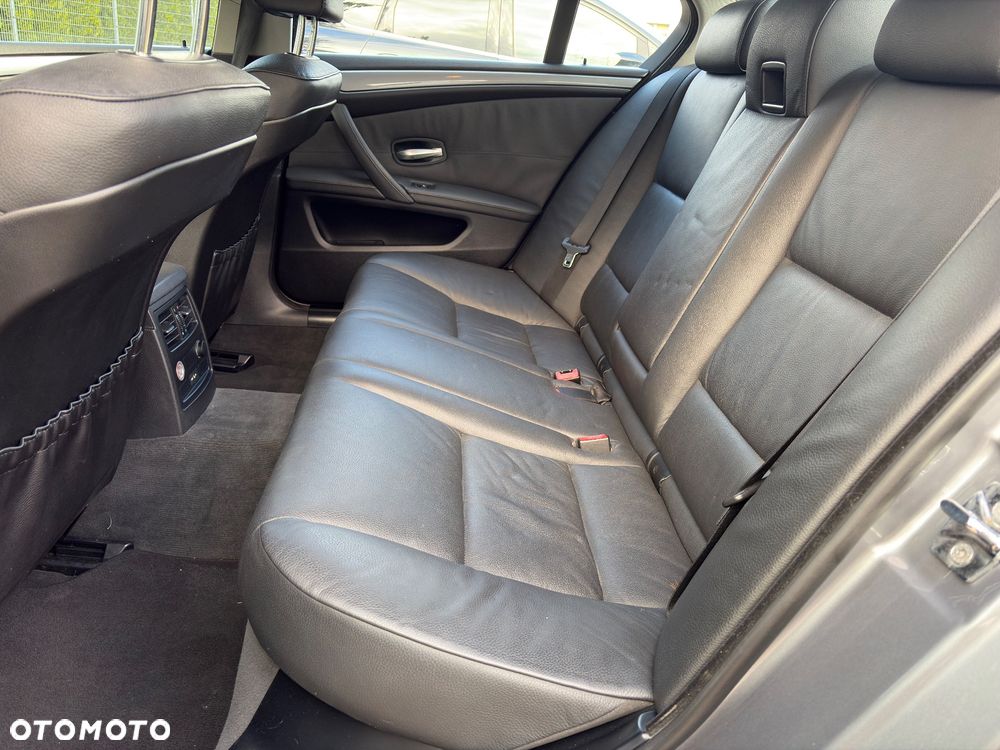 BMW Seria 5 525i - 9