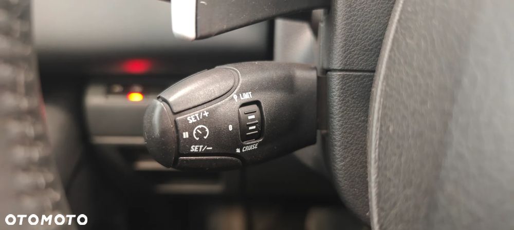 Peugeot 5008 1.6 HDi Premium - 16