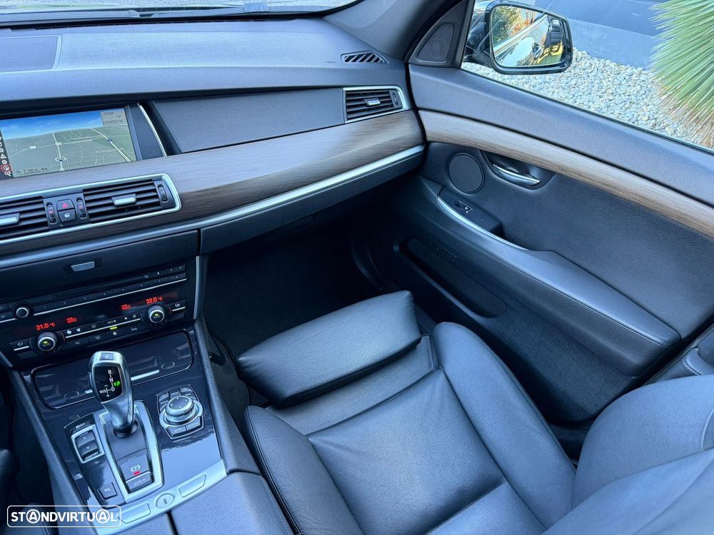 BMW 530 Gran Turismo d - 27