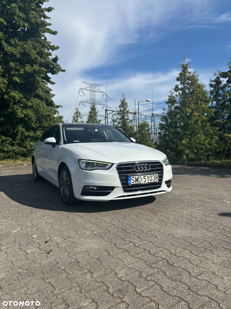 Audi A3 Sportback 2.0 TDI (clean diesel) Ambiente - 1