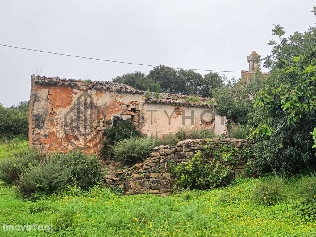 Terreno com ruina em Loulé - Grande imagem: 2/19