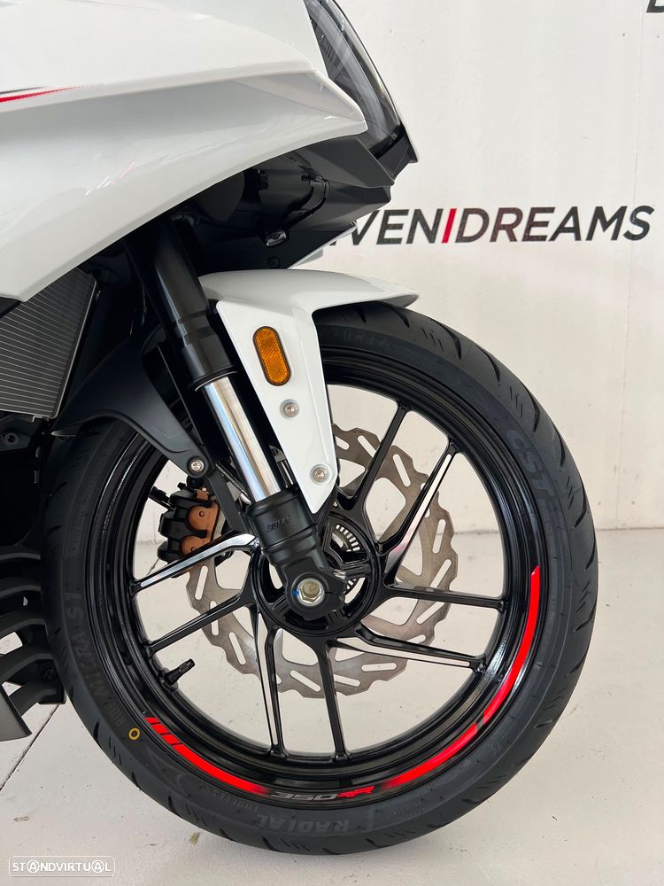 KOVE 350RR - CAMPEÃ MUNDIAL SUPERBIKES SSP300 2025 - 9