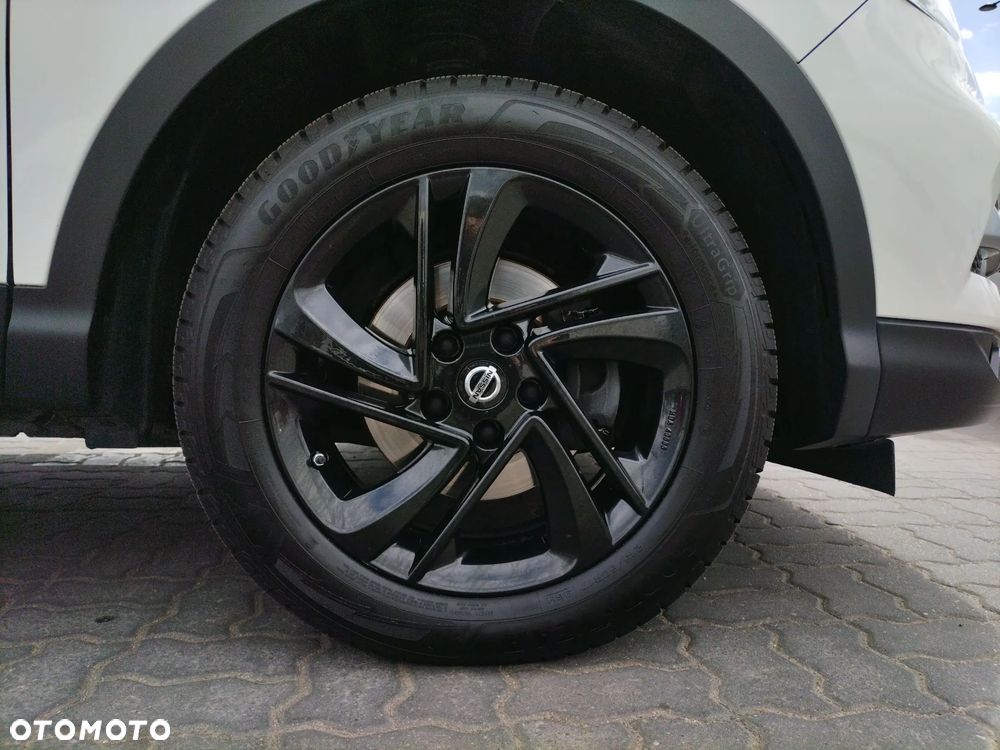Nissan Qashqai 1.3 DIG-T N-Connecta - 25