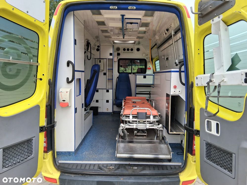 Mercedes-Benz Sprinter - 17