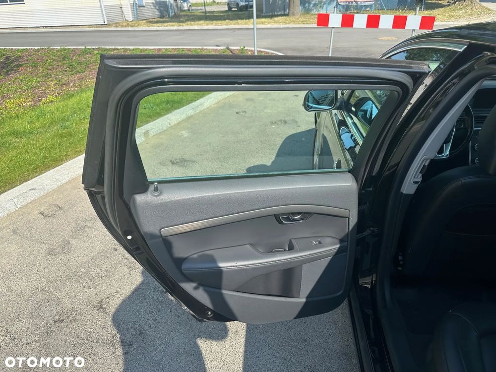 Volvo V70 D4 Geartronic Momentum - 17