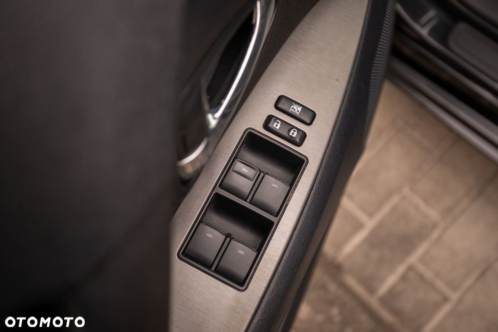 Toyota Avensis 1.8 Comfort - 20