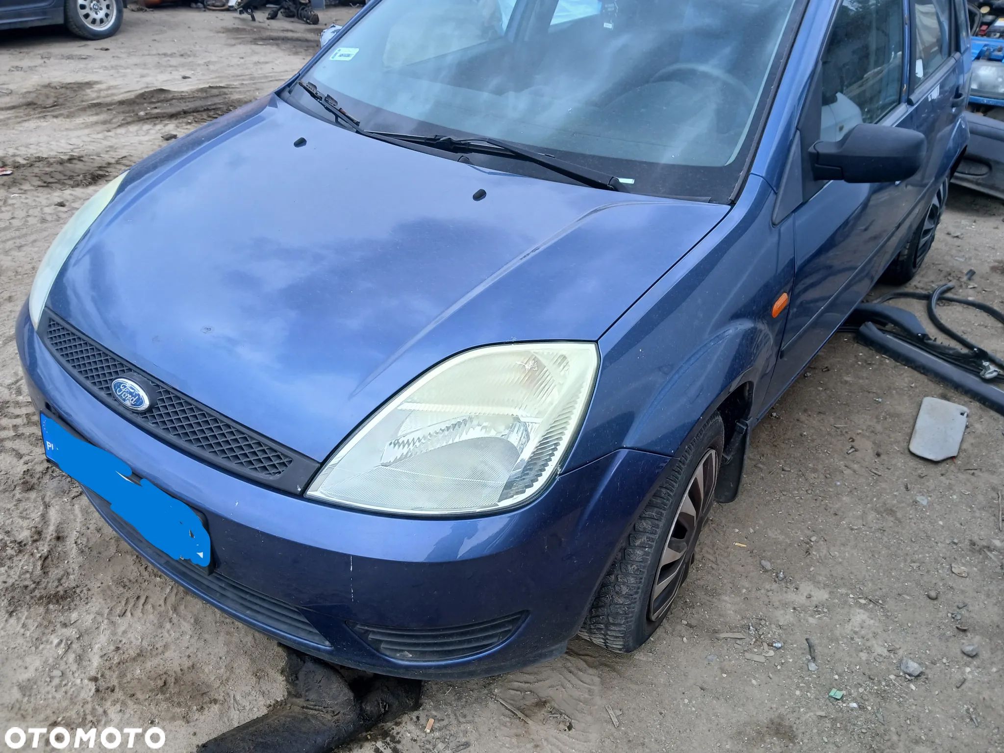 ford fiesta MK6 44 fotel fotele kanapa deska kokpit podsufitka boczek boczki klamka podłokietnik - 1