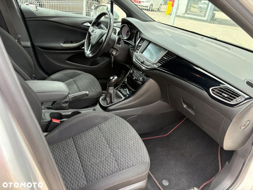 Opel Astra 1.4 T Dynamic - 26
