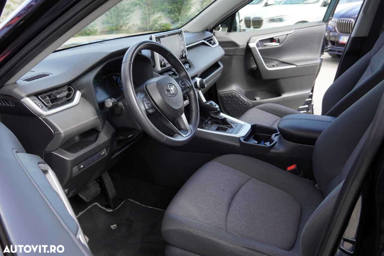 Toyota RAV4 - 9