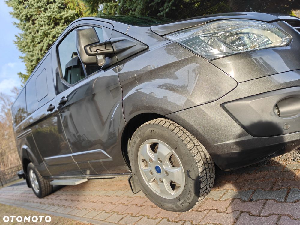 Ford Tourneo Custom - 29