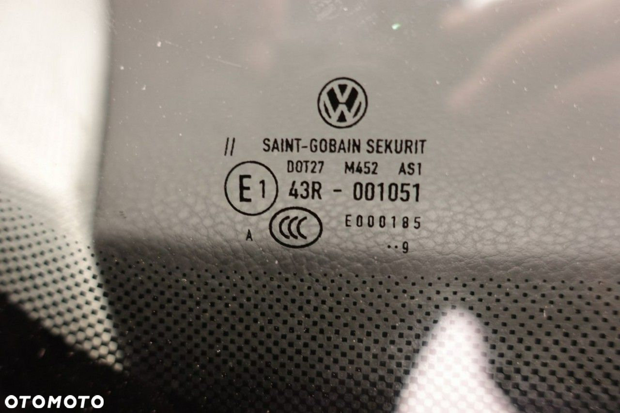 Volkswagen Golf - 11