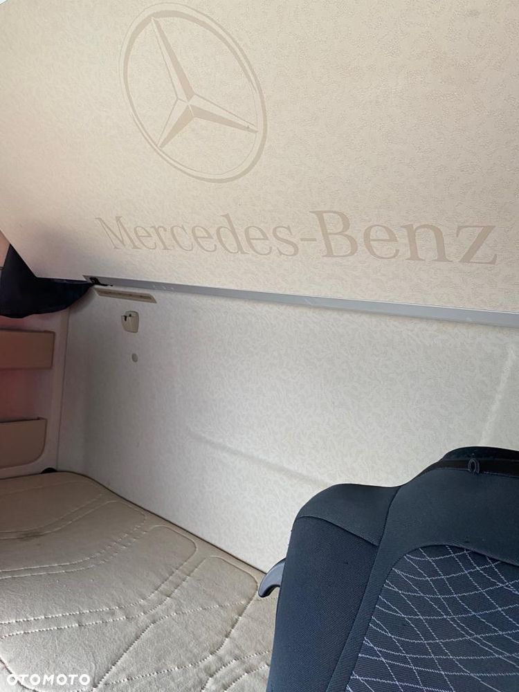 Mercedes-Benz 1845 - 15