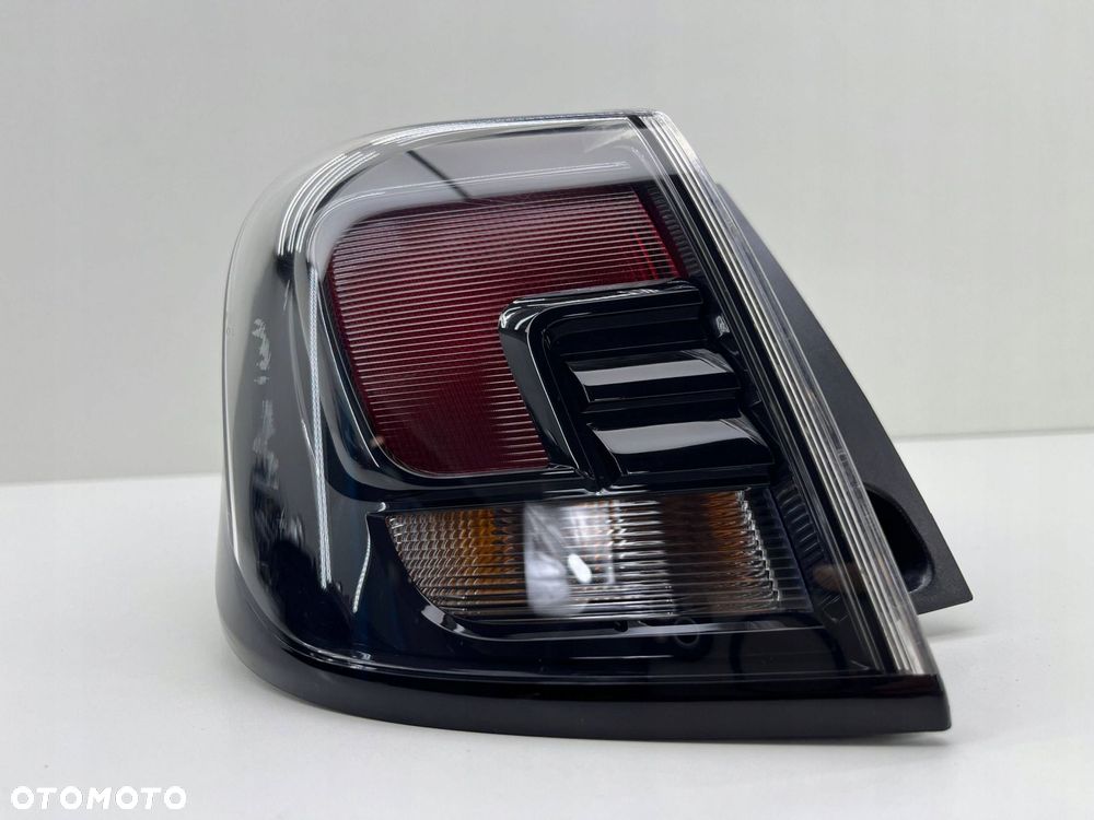 OPEL CROSSLAND X LEWA LAMPA TYŁ W BŁOTNIK 39235951 - 2