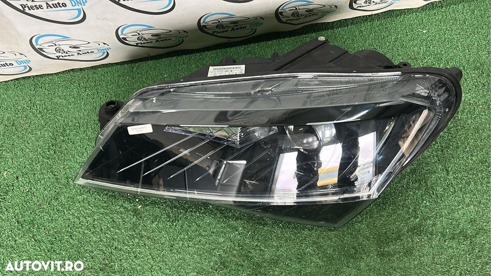 Far stanga skoda superb 3 bixenon - 1